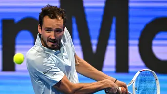 Medvedev tops Paul to reach quarterfinals at rainy Indian Wells Medvedev tops Paul to reach quarterfinals at rainy Indian Wells