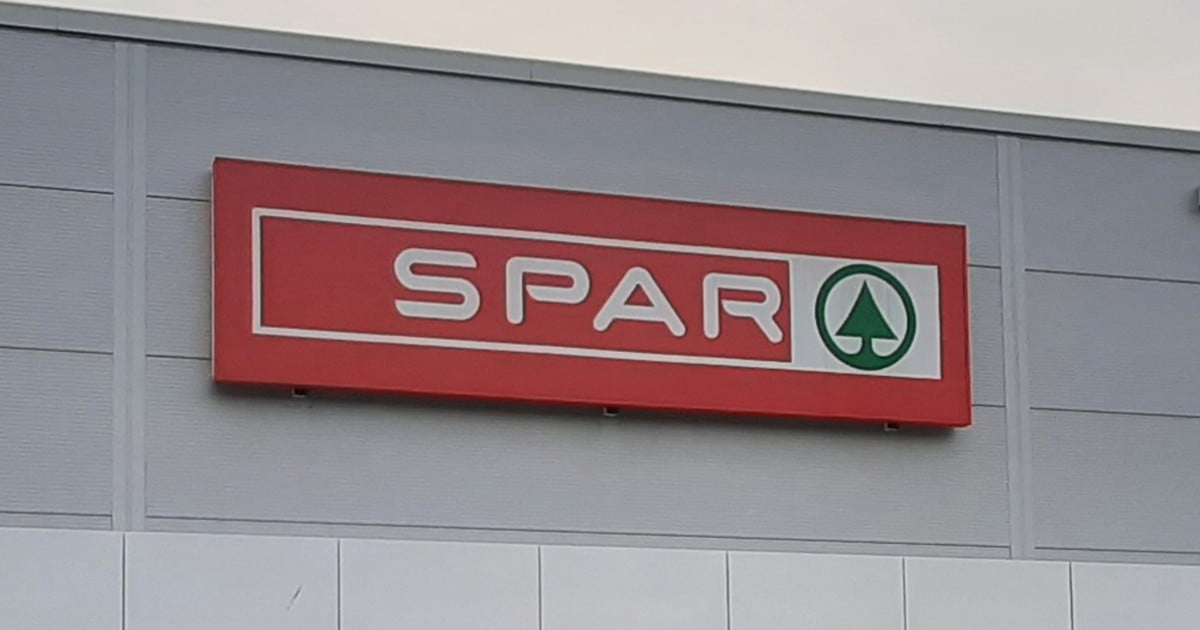 spar-chair-and-deputy-quit-as-turnaround-faces-fresh-test