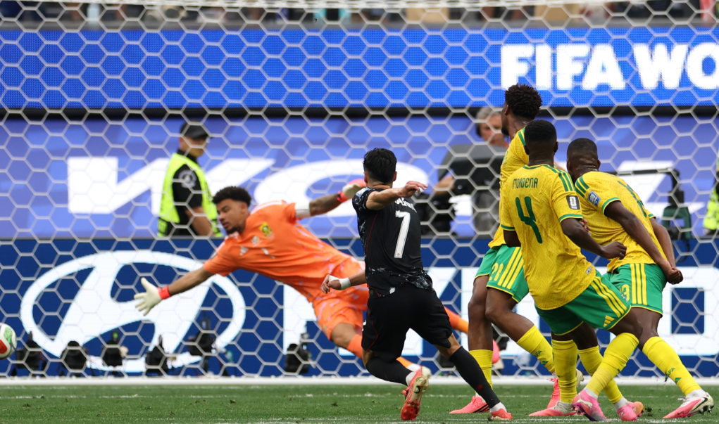 Canada Defeats South Africa to Reach the World Cup Last 16 in Historic Victory