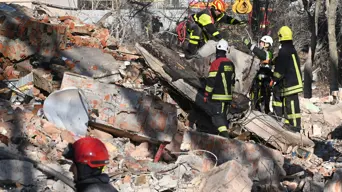 Russian strike kills 25 as Zelensky's Turkey peace bid stumbles Russian strike kills 25 as Zelensky's Turkey peace bid stumbles