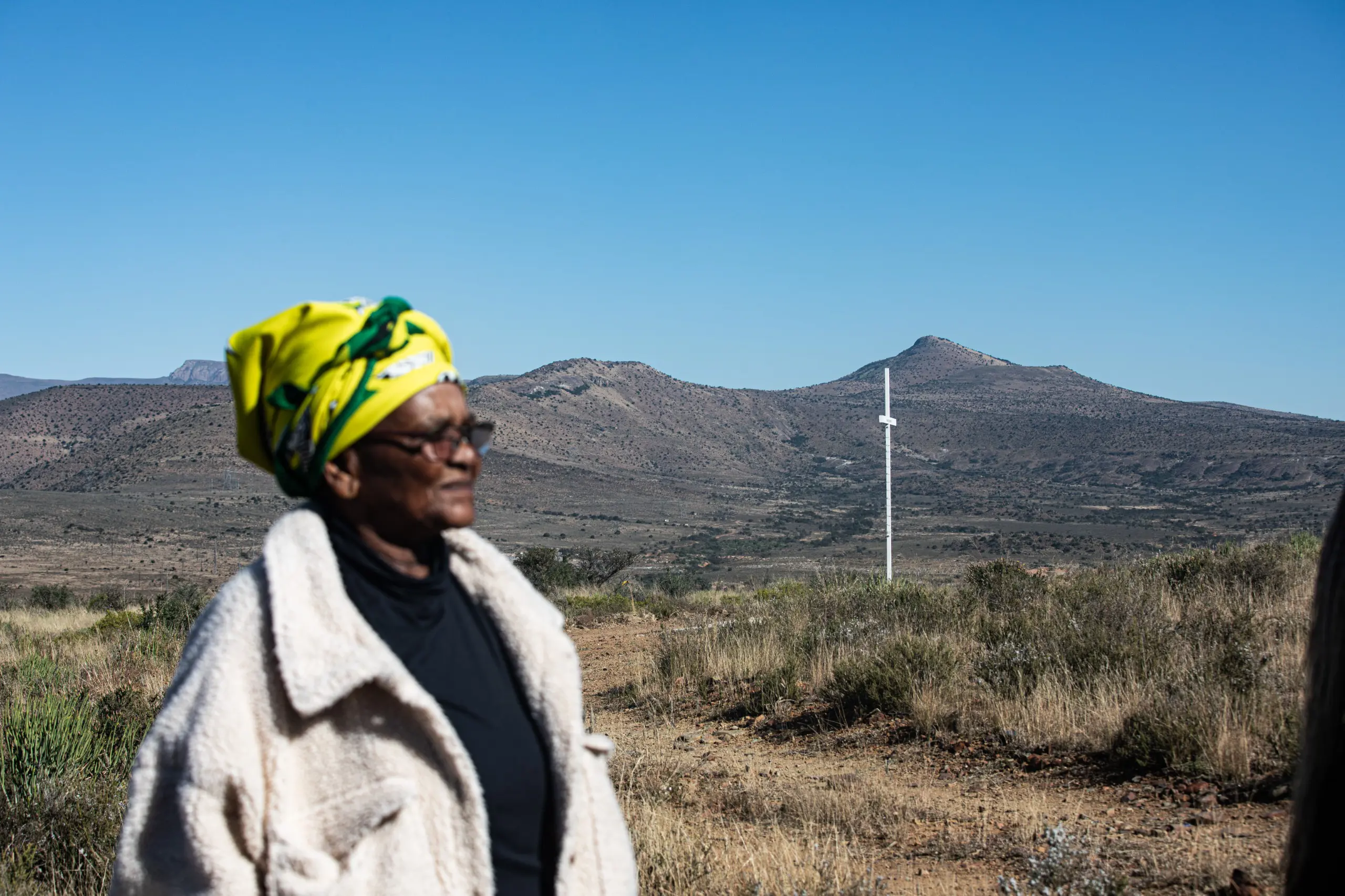 Scene 1: Matthew Goniwe's nephew Mbulelo Goniwe, detailed how apartheid police officials frequently monitored their home from this koppie. Picture: Kayleen Morgan/Eyewitness News Scene 1: Matthew Goniwe's nephew Mbulelo Goniwe, detailed how apartheid police officials frequently monitored their home from this koppie. Picture: Kayleen Morgan/Eyewitness News