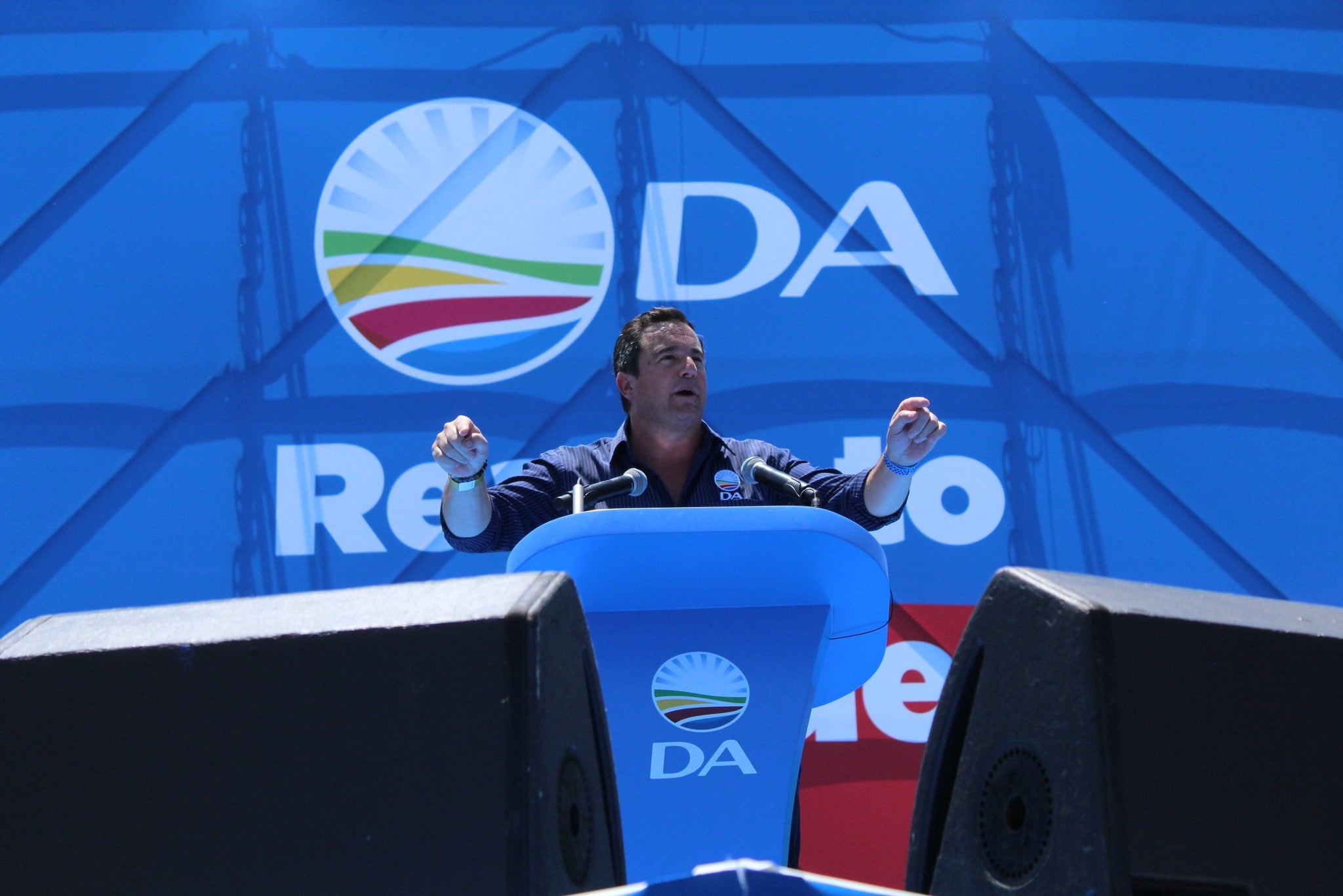 Steenhuisen lauds IEC's smooth running of special votes, says real test is national elections - Vimarsana News