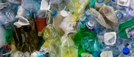 What makes plastic packaging good or bad for the environment? What makes plastic packaging good or bad for the environment?