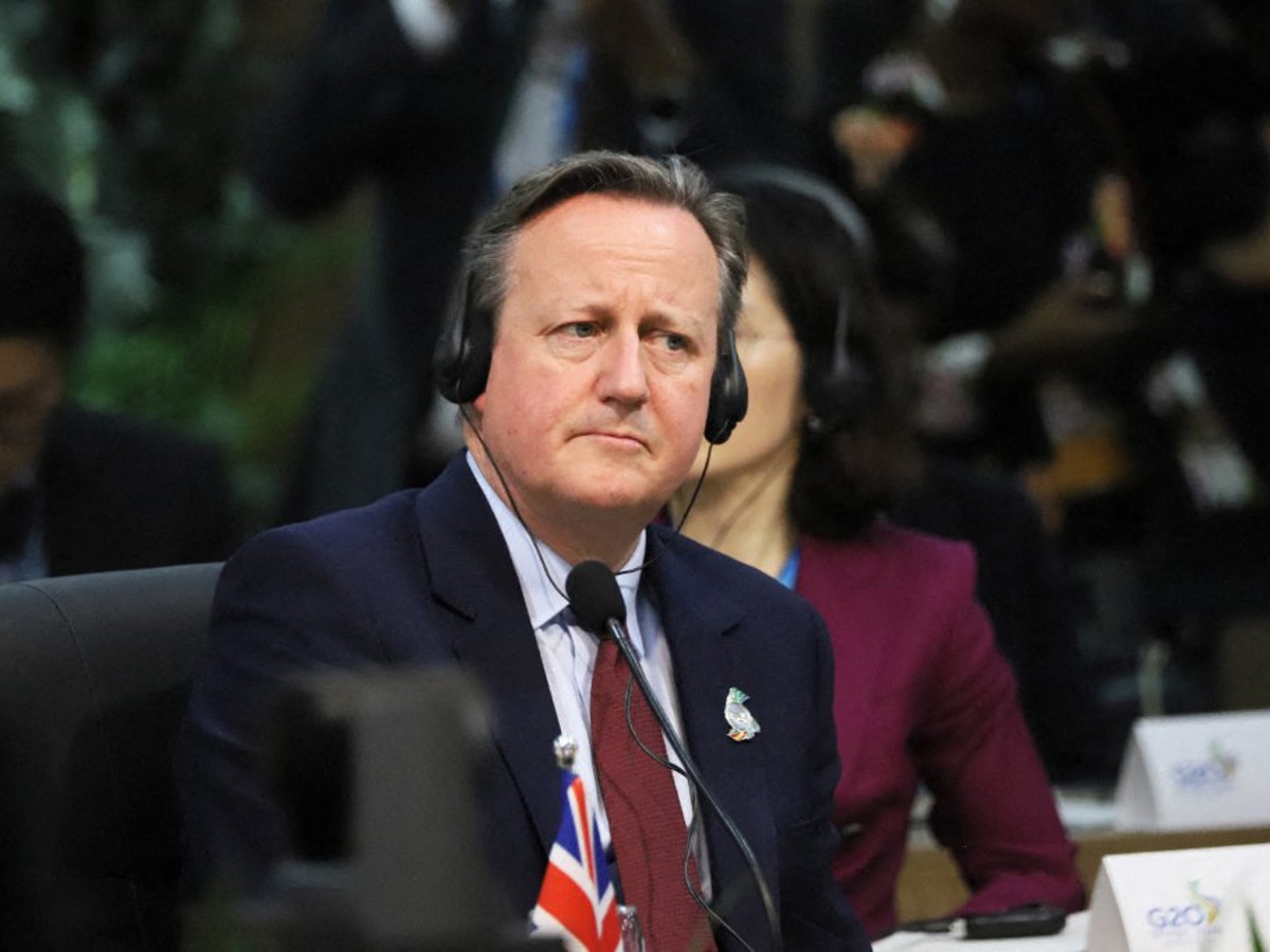 Argentina expresses 'discomfort' with Cameron's Falklands visit - Vimarsana News