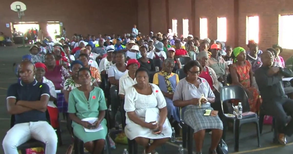 Musina residents vent over porous borders, crime at public hearings on ...