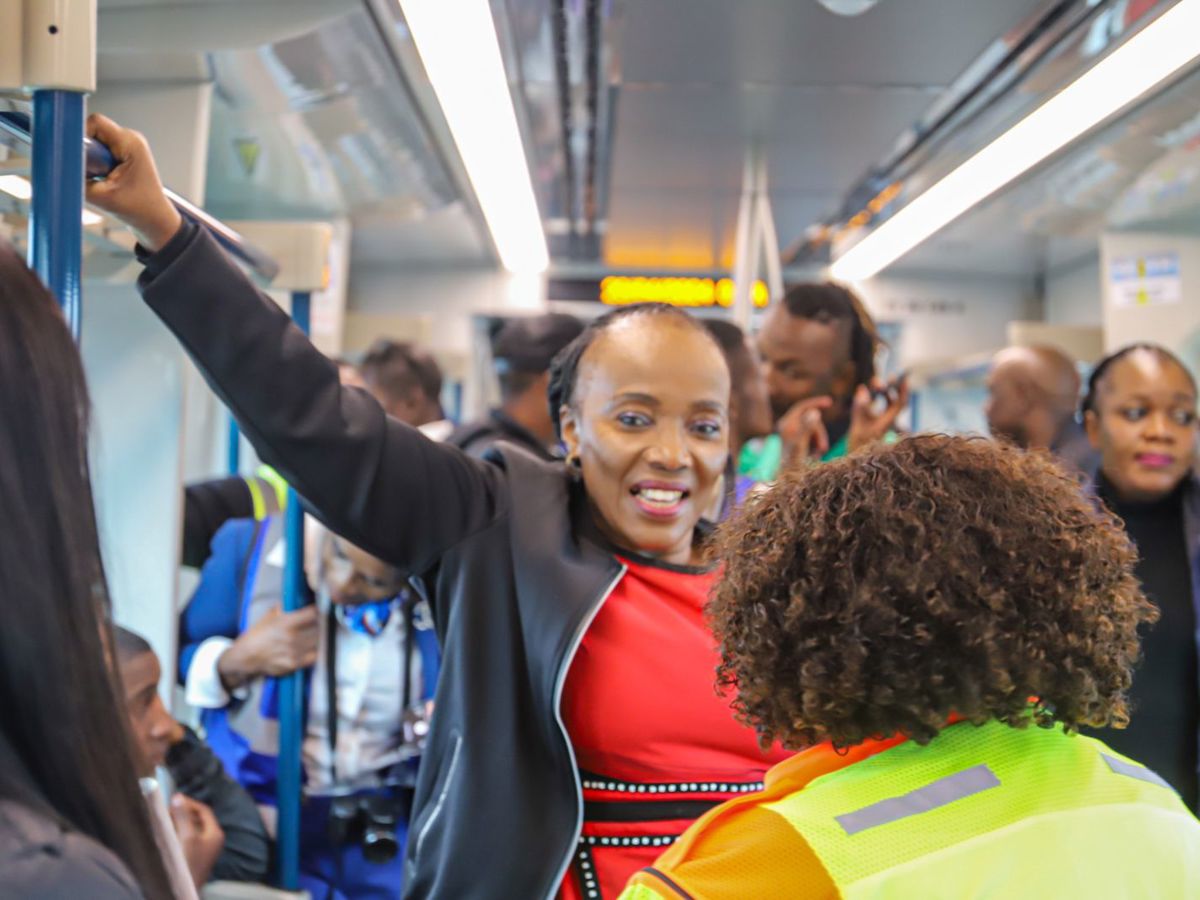 Chikunga says all systems go for train services in Cape Town - Vimarsana News