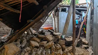 6.5-magnitude quake shakes Mexico City and beach resort, killing two 6.5-magnitude quake shakes Mexico City and beach resort, killing two