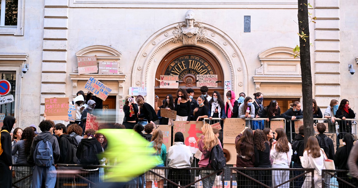 Paris Weather In September Tens of thousands expected in Paris for high school protests