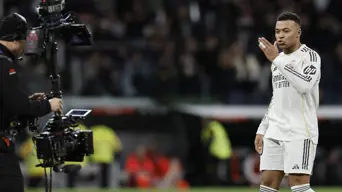 Mbappe matches Ronaldo record as Real Madrid beat Sevilla Mbappe matches Ronaldo record as Real Madrid beat Sevilla