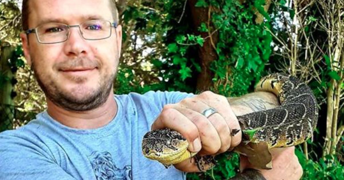 'He passed away in my arms' wife of legendary snake catcher