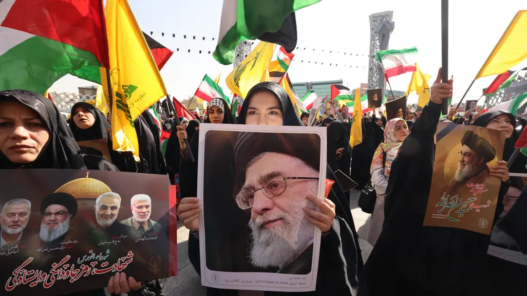 Iran threatens US bases in response to strikes on nuclear sites